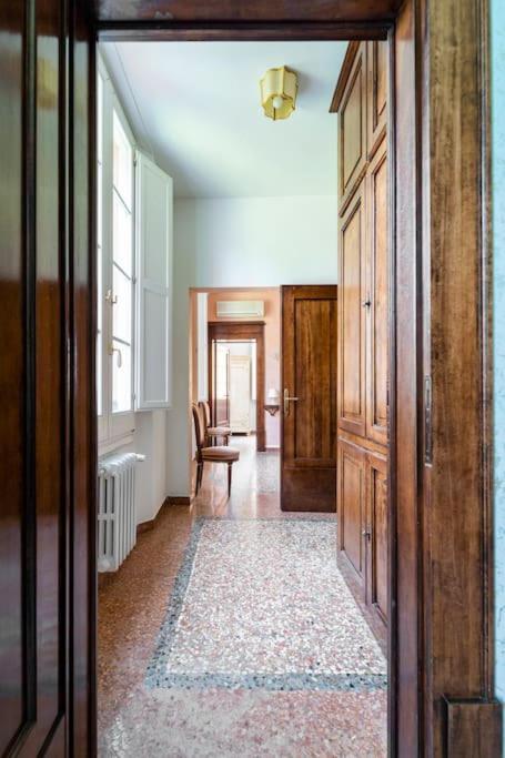 Elegant Apt, Wi-Fi And Garden Lägenhet Bologna Exteriör bild